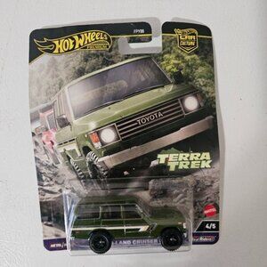 Hot Wheels Toyota Land Cruiser FJ60 Diecast Model Car